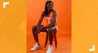 Oliviyah Edwards Mundur, Tim Tennessee Hanya Tersisa Satu Pemain