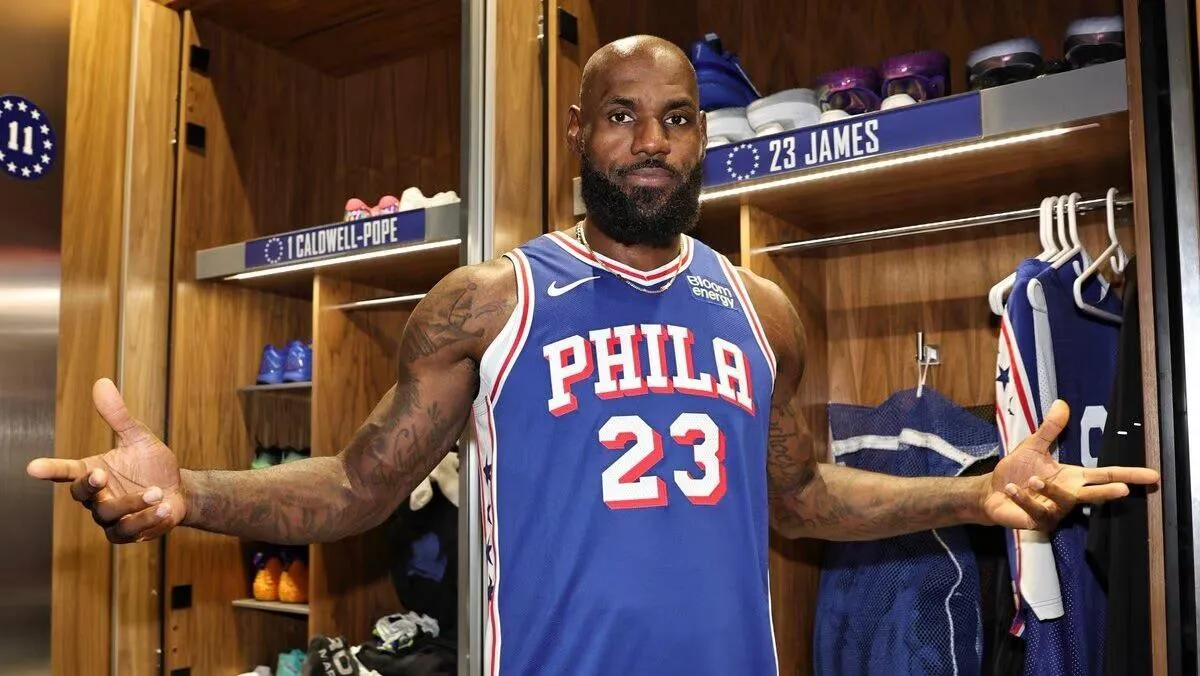 ---
Pablo Torre Menyelidiki Kesepakatan Helikopter LeBron dan Fanatics

---