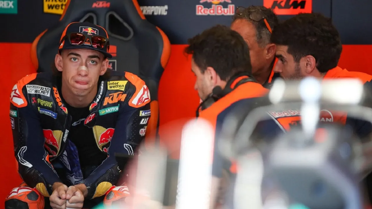 ---
Pedro Acosta Menghadapi Kesulitan di 10 Putaran Terakhir MotoGP Jerman

---