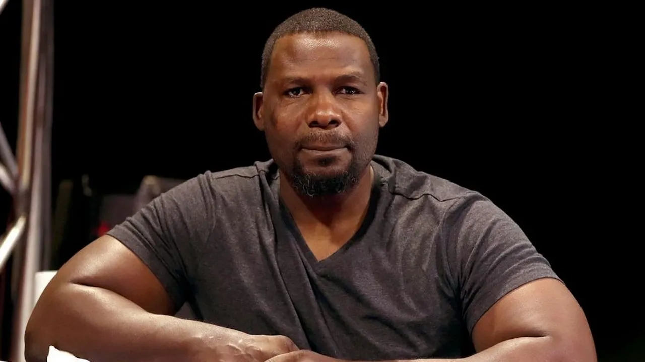 Hasim Rahman Siap Kembali Bertarung di Usia 53 Tahun