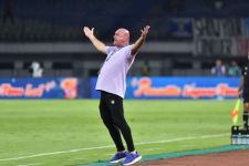 Kemenangan Persib 2-0 atas Semen Padang: Catatan Berharga Bojan Hodak