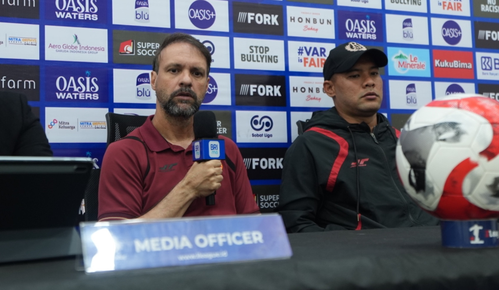 ---
Persija Hadapi Tantangan Berat di Kandang Persijap Jepara

---