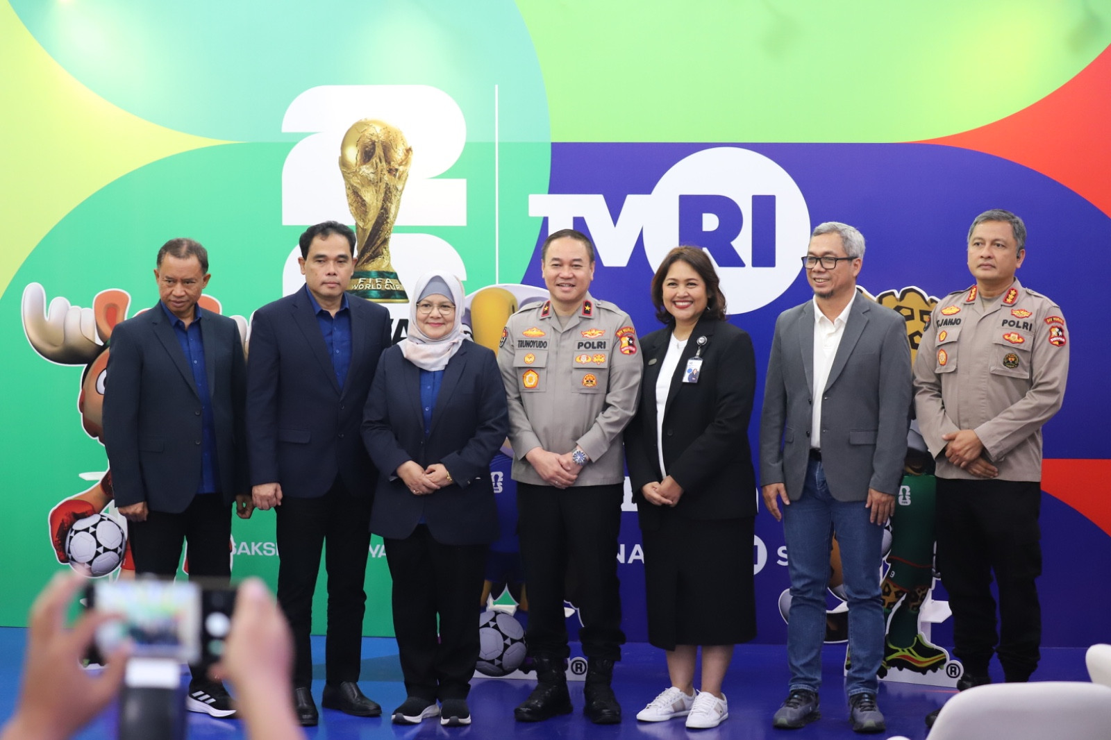 ---
Piala Dunia 2026 di TVRI: Siaran Menarik dengan Pembawa Acara Terkenal

---