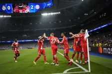 ---
PSG vs Bayern Munchen: Tantangan Berat bagi Die Roten

---