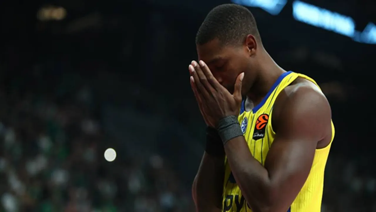 ---
Real Madrid Berupaya Merekrut Lonnie Walker IV

---