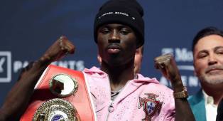 Richardson Hitchins Lepas Gelar Welter Junior IBF dan Naik Kelas ke 147 Pound