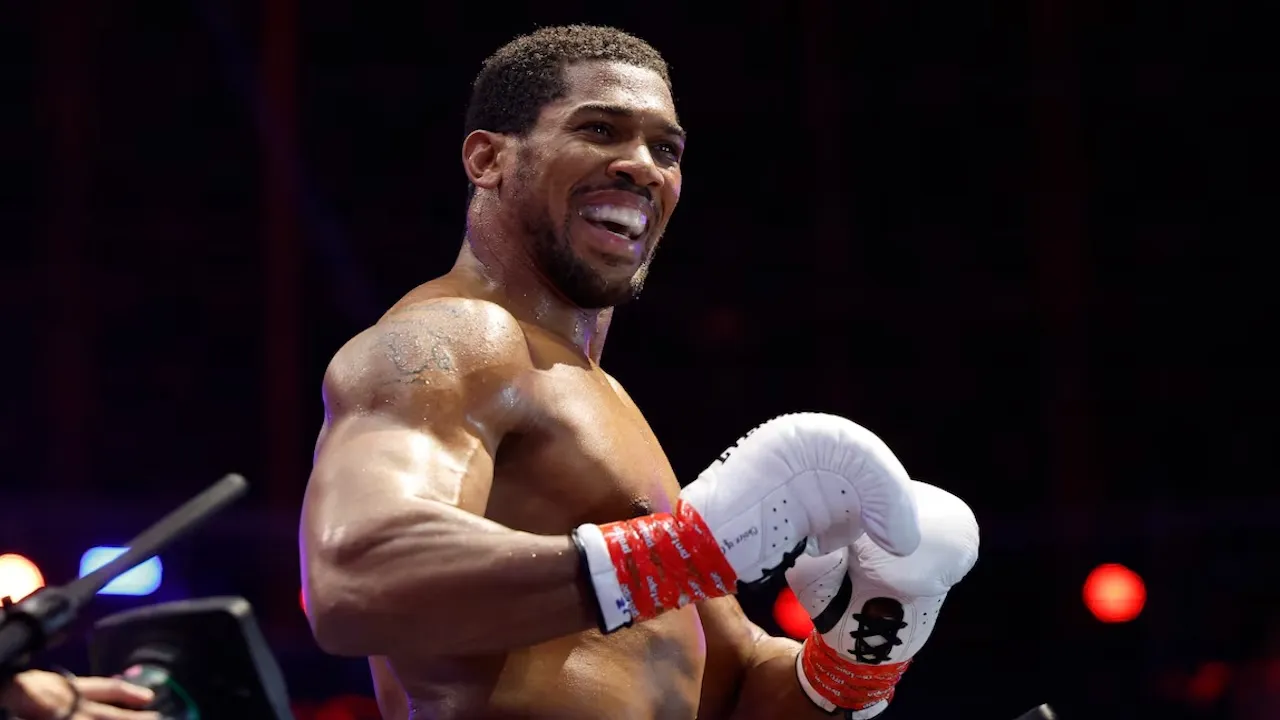 Robert Garcia Menolak Terlibat dalam Dokumenter Anthony Joshua Produksi Netflix