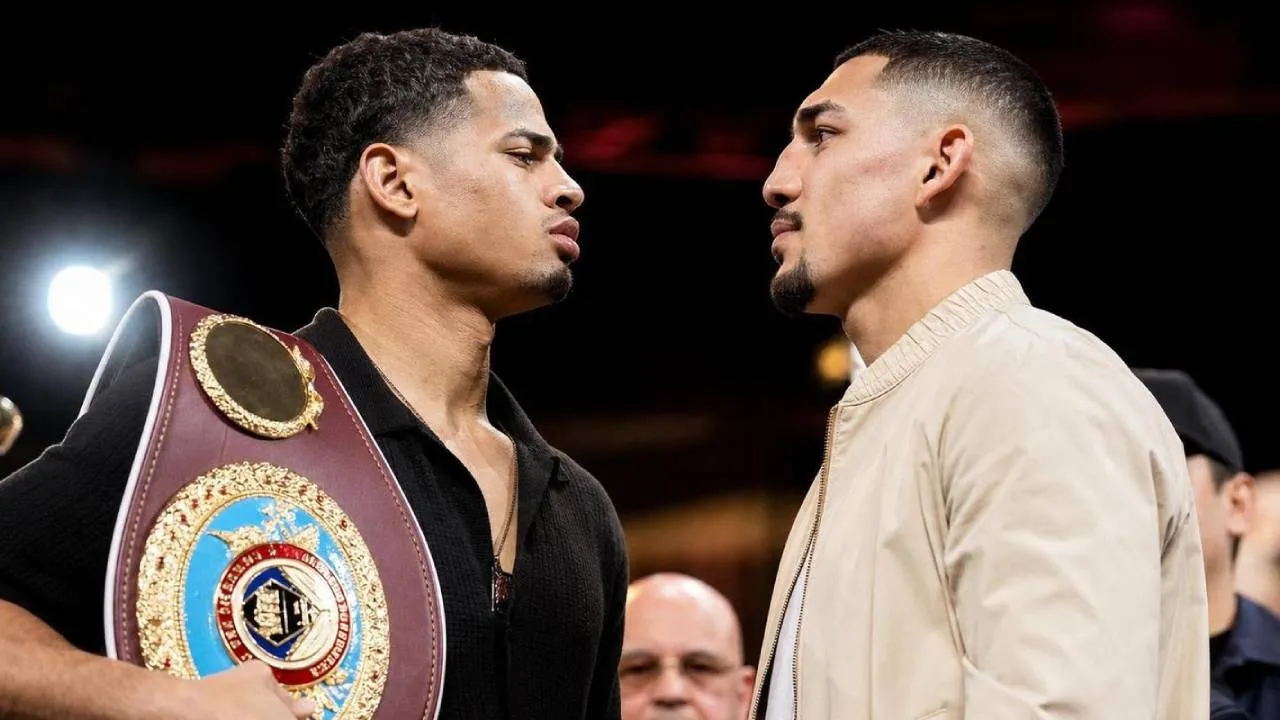 Rolando Romero Siap Pertahankan Gelar WBA Melawan Teofimo Lopez