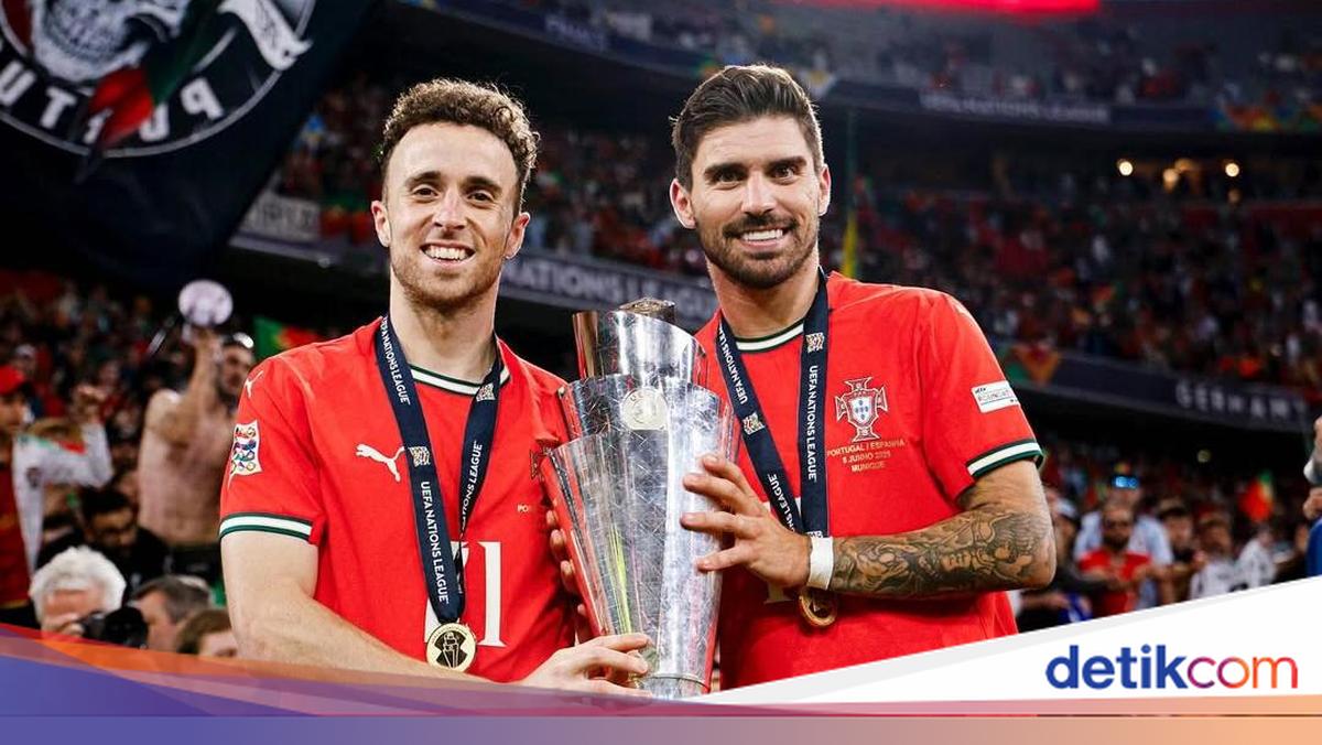 Ronaldo Mengkritik Fans Al Taawoun yang Menghina Neves dengan Chant Jota