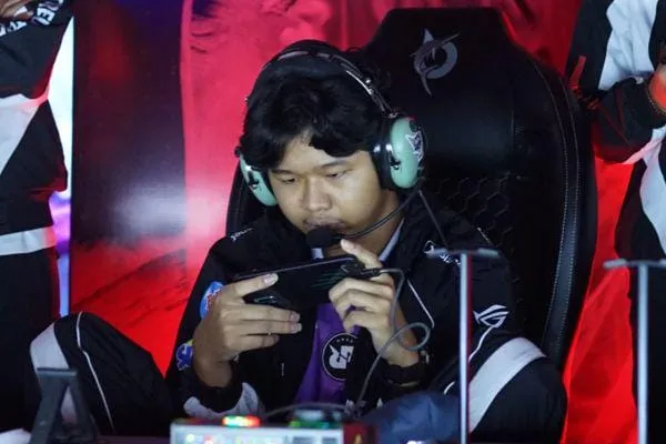 RRQ Hoshi Raih Kemenangan Pertama di MPL ID S17 Melawan BTR