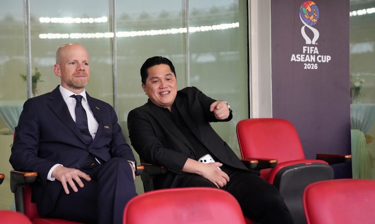 ---
Kedatangan Sekjen FIFA Disambut Hangat oleh Ketum PSSI di Indonesia

---