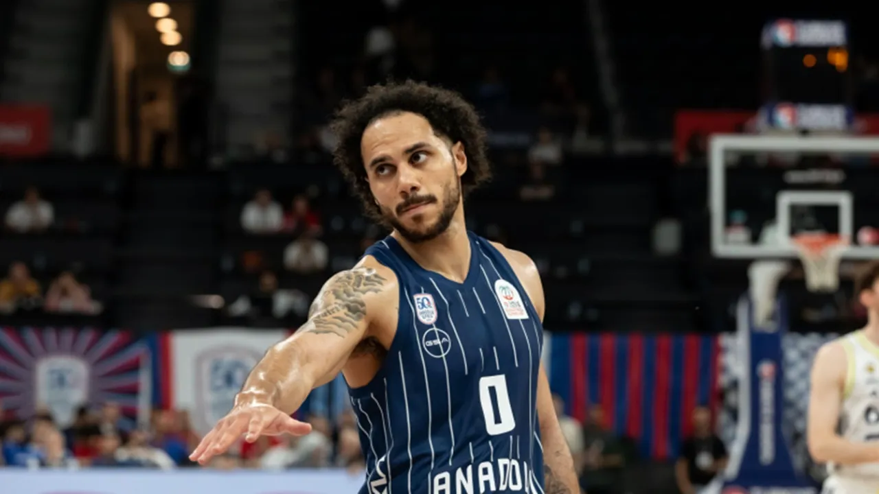 Shane Larkin Raih Kemenangan Pertama Bersama Fenerbahce di Liga Turki