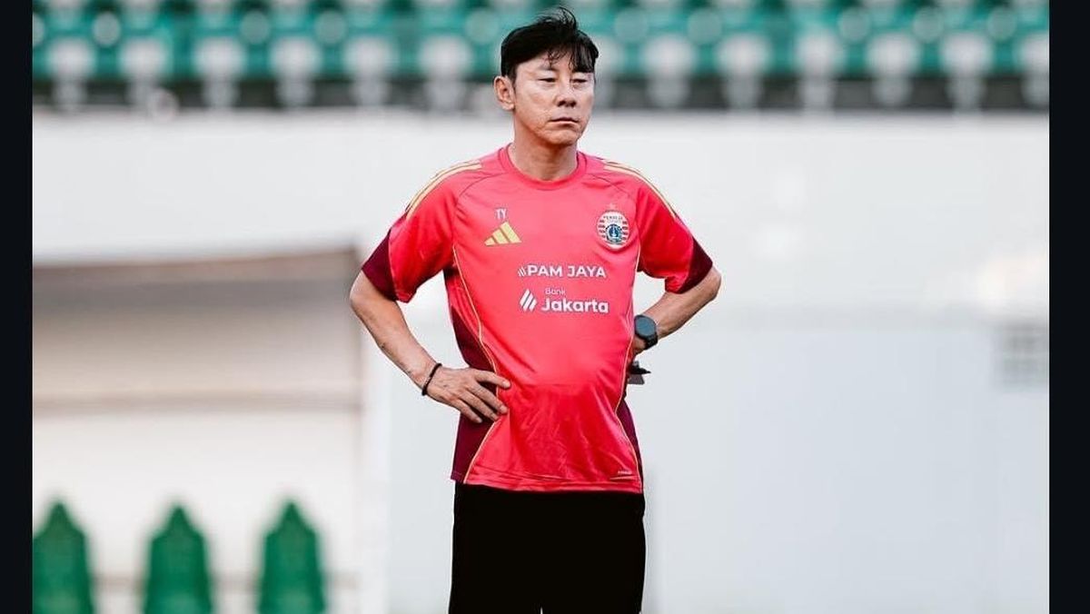 Pelatih Persija Jakarta Serukan Teguran untuk Suporter Anarkis