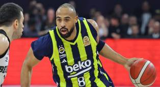 ---
Talen Horton-Tucker Tidak Percaya pada Kutukan Peringkat Pertama
---