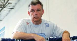 Teddy Atlas Identifikasi Petinju Kelas Welter Terbaik Sepanjang Sejarah