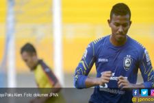 Teja Paku Alam Kembali ke Kampung Halaman, Persib Targetkan Tiga Poin Melawan Semen Padang