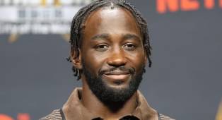 Terence Crawford Ngaku Hampir Turun ke Kelas Middleweight Sebelum Pensiun