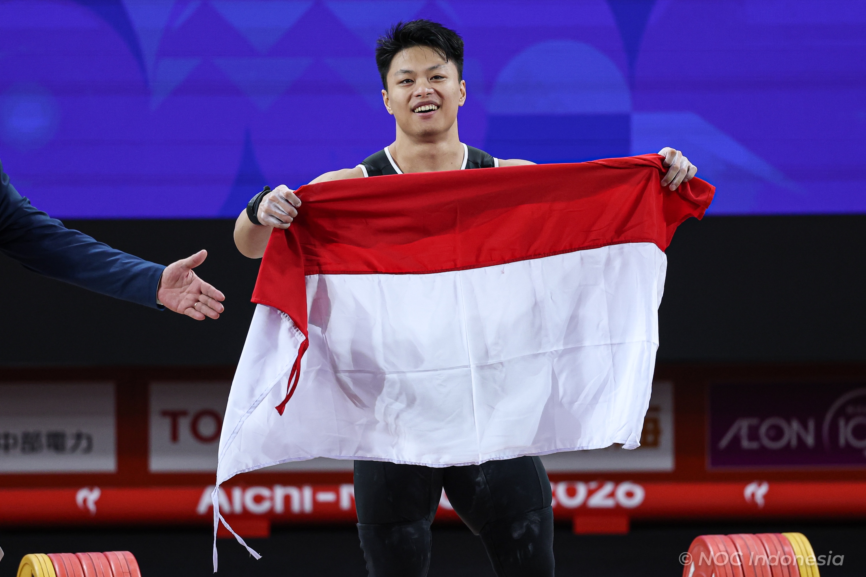 Kontroversi Bendera Merah Putih di Podium Emas Rahmat Erwin Abdullah