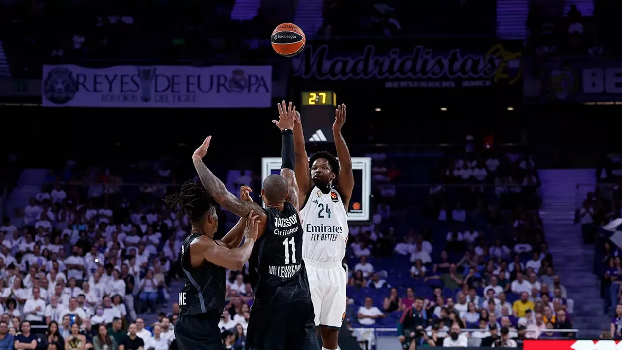 ---
Tony Parker Memuji Penampilan Gemilang Andres Feliz di Pertandingan Melawan ASVEL Villeurbanne

---