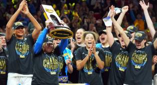 UCLA Bruins Dominasi South Carolina dengan Kemenangan 79-51 untuk Gelar NCAA Pertama