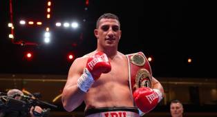 Justis Huni Siap Kembali Beraksi di Atas Ring Setelah Menghadapi Kesedihan Mendalam