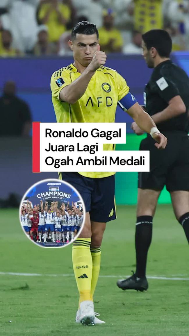 ---
Ronaldo Menunjukkan Ekspresi Kecewa Usai Gagal Meraih Juara, Menolak Medali Runner-up

---