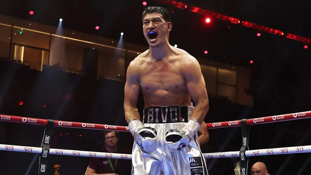 Dmitry Bivol Diperintahkan WBO untuk Pertahankan Gelar Melawan Callum Smith